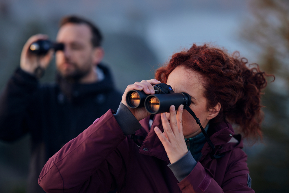 ZEISS SFL 40 The New Compact Binocular for More Lightness in Nature Observation