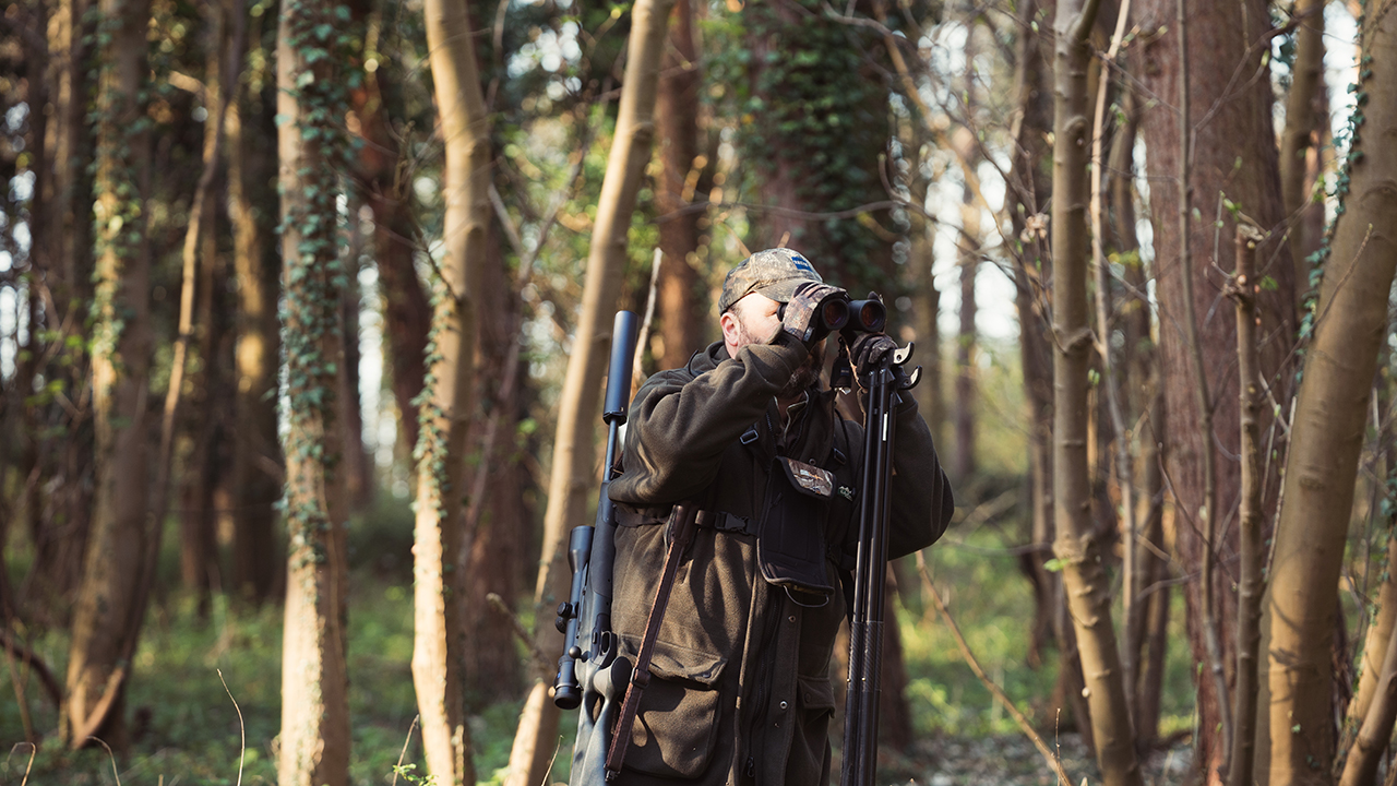 Up Close with Deer Stalker Jim Riley - Hunting